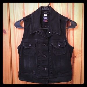Distressed Black Levi’s Denim Vest